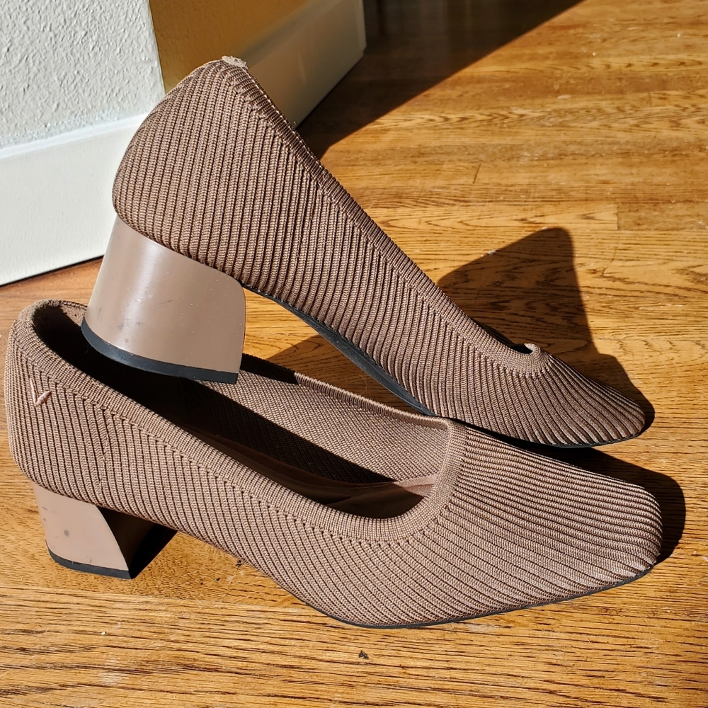 Vivaia Melody square toe heels